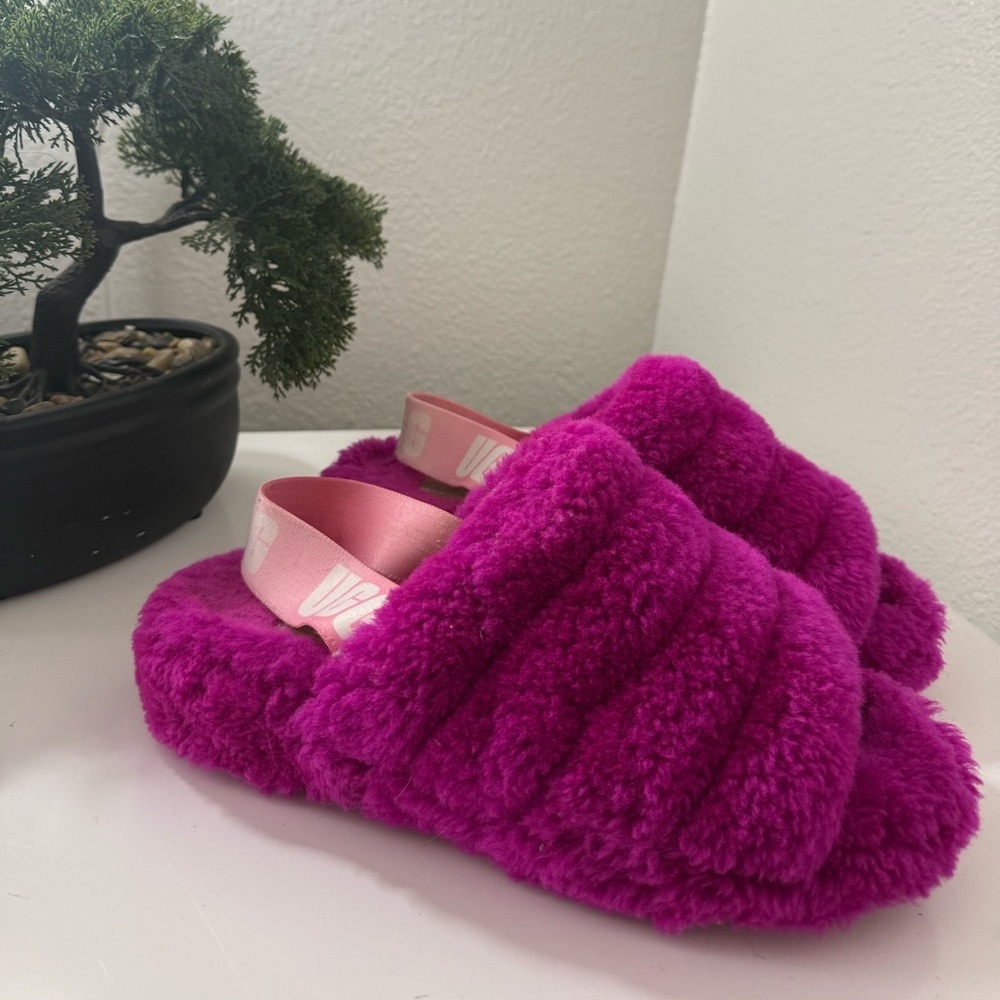 UGG Fuchsia Fluffy Slippers